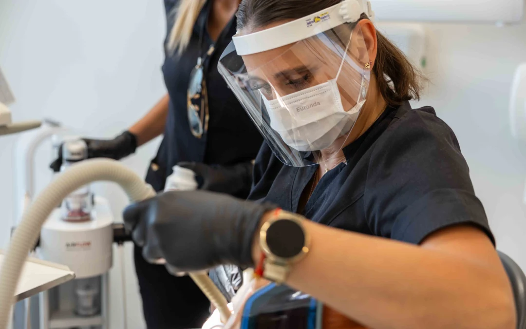 Higienizacja zębów Katowice – nowoczesny protokół GBT w EndoExpert